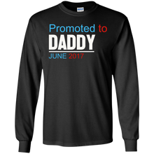 Mens Promoted to Daddy June 2017 T-Shirt Lovely New Dad Gift